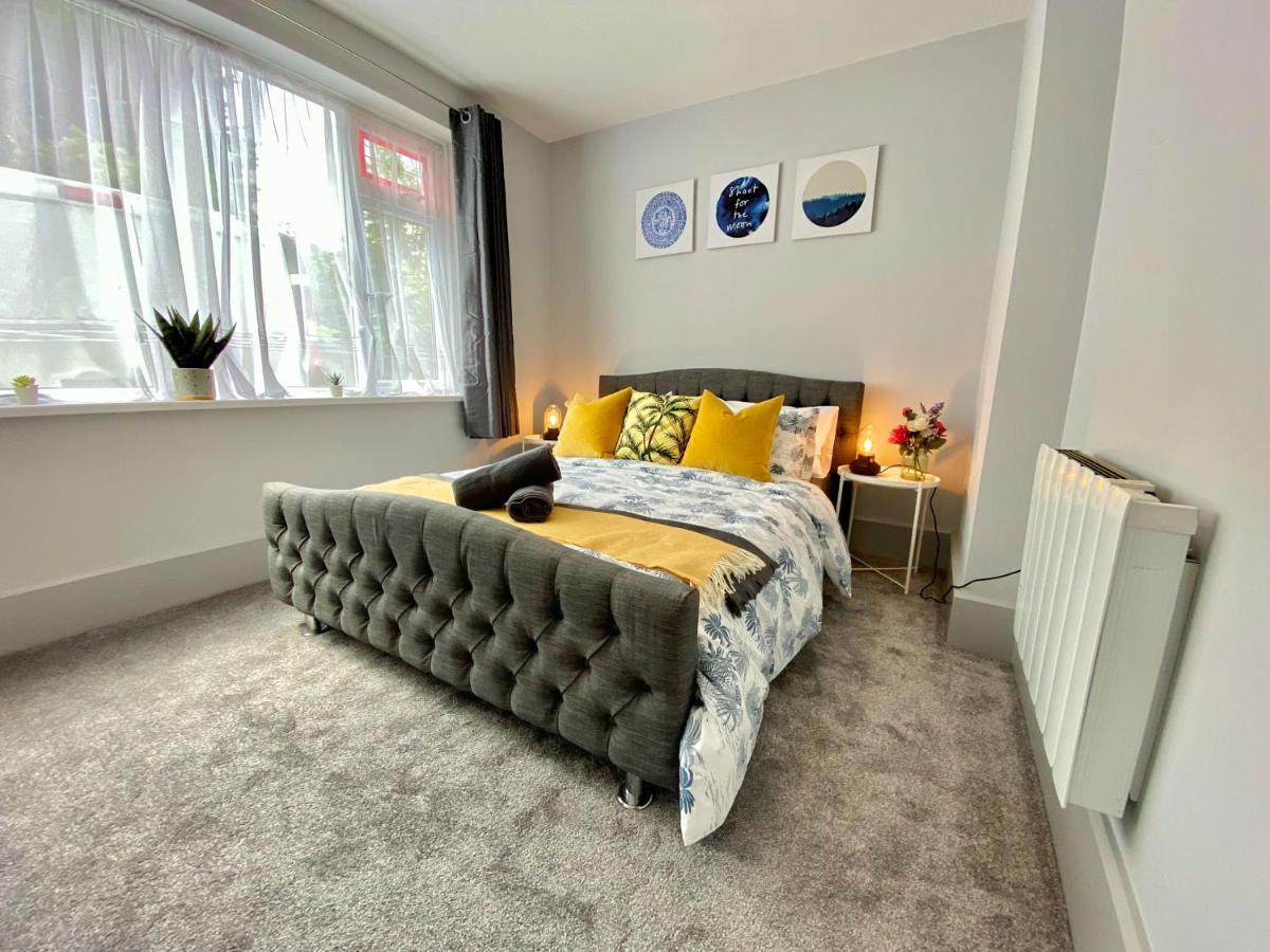 Seaside Haven: Beachfront With Modern Comforts Apartment Bournemouth